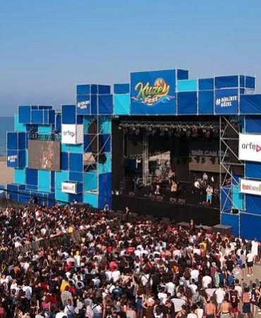 SİNOP'TA KUZEY FEST 4. KEZ YILDIZLAR GEÇİDİNE EV SAHİPLİĞİ YAPIYOR