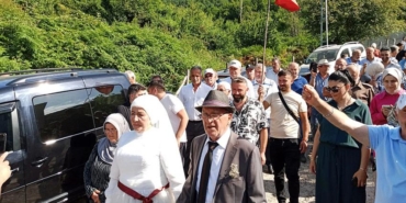 48 YIL ÖNCE YAPAMADIKLARI DÜĞÜNÜ 72 YAŞINDA YAPTILAR