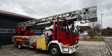 Gurbetçilerden belediyeye itfaiye aracı hibesi