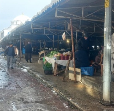 Gerze pazarında kar durgunluğu yaşandı