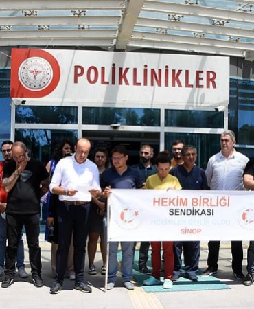 GÖREV BAŞINDA ÖLDÜRÜLEN DOKTOR EKREM KARAKAYA SİNOP’TA ANILDI