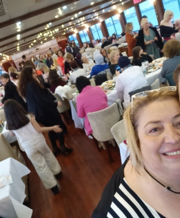 Samsun'da yaşayan Sinoplu kadınlar depremzedeler yararına buluştu