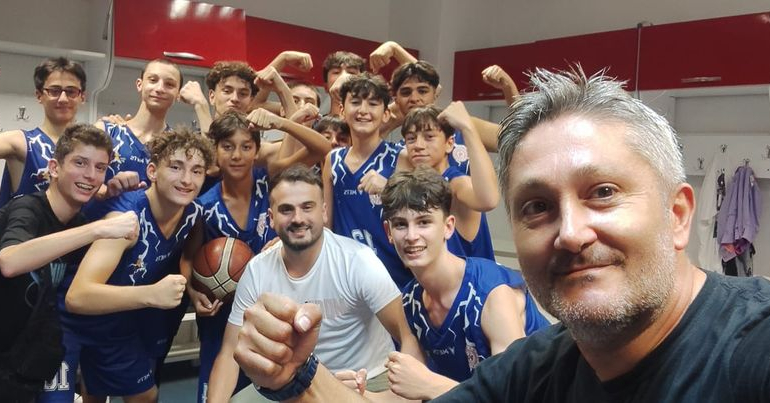Sinop ANALİG erkek basketbol takımı ilk dört takım arasına girdi