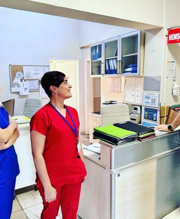 İl Müdürü Mollahüseyinoğlu Gerze ve Dikmen'de sağlık ekiplerini ziyaret etti