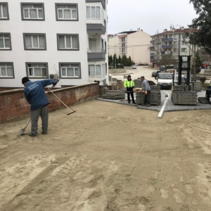 Sokak ve caddeler yenileniyor