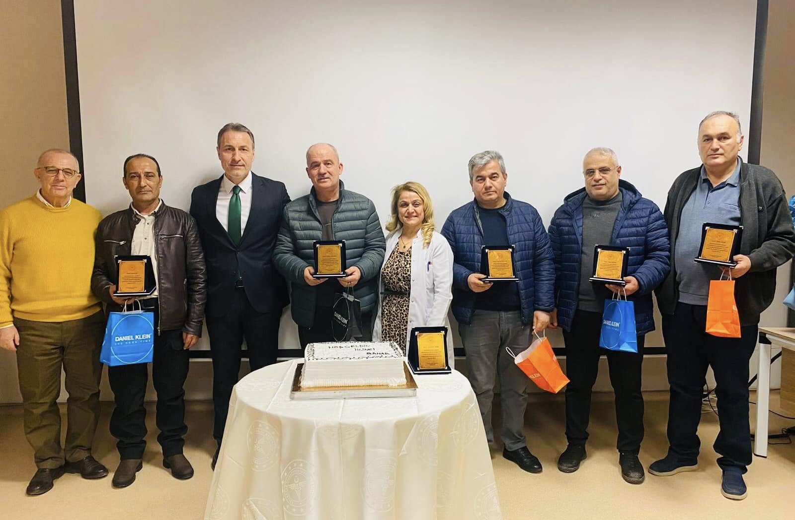Sinop'ta hastane emeklilerine veda programı