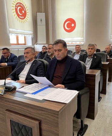 Üçüncüoğlu bu kez grup başkanı olarak meclise döndü!