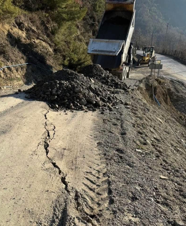 Sinop’taki heyelanlı bölgeleye ekiplerden hızlı müdahale