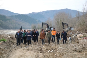 Vali Özarslan, sokak hayvanları rehabilitasyon merkezi projesini inceledi