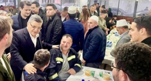 Vali Özarslan köylülerle iftarda buluştu