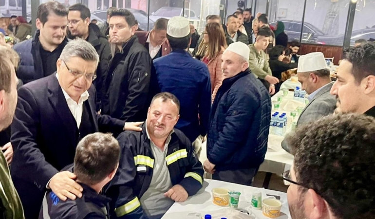 Vali Özarslan köylülerle iftarda buluştu