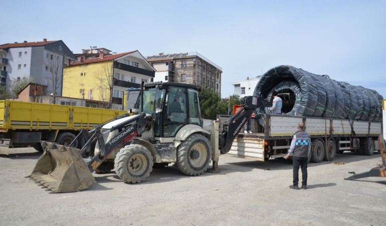 İlçeye ikinci etap doğalgaz borularının ilk tırı ulaştı