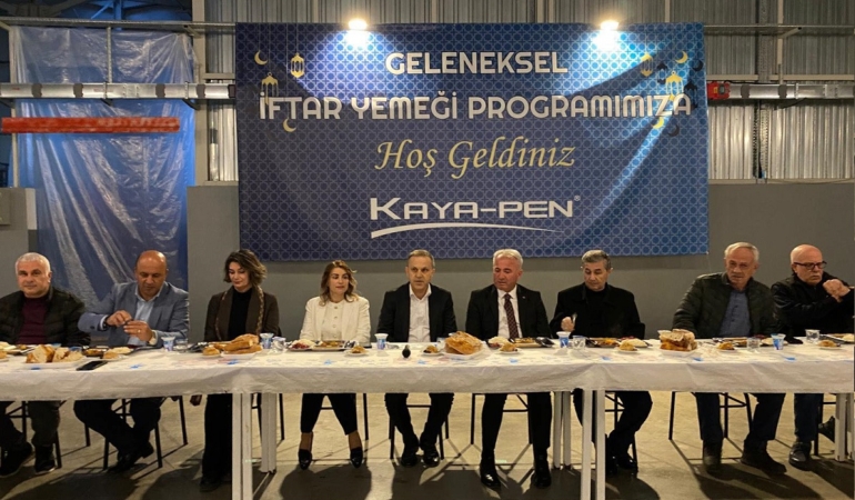 Sinoplu iş insanından çalışanlarına iftar programı
