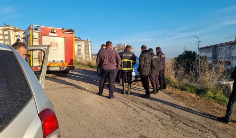 DUMAN ÇIKARAN ARAÇ PANİĞE NEDEN OLDU