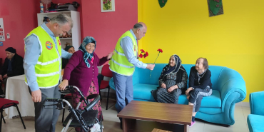 THK’DEN HUZUREVİ SAKİNLERİNE ZİYARET