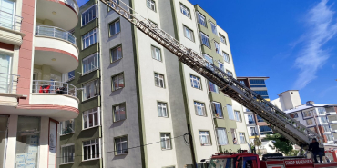 SİNOP’TA EVİN BALKONUNDA ÇIKAN YANGIN PANİĞE NEDEN OLDU