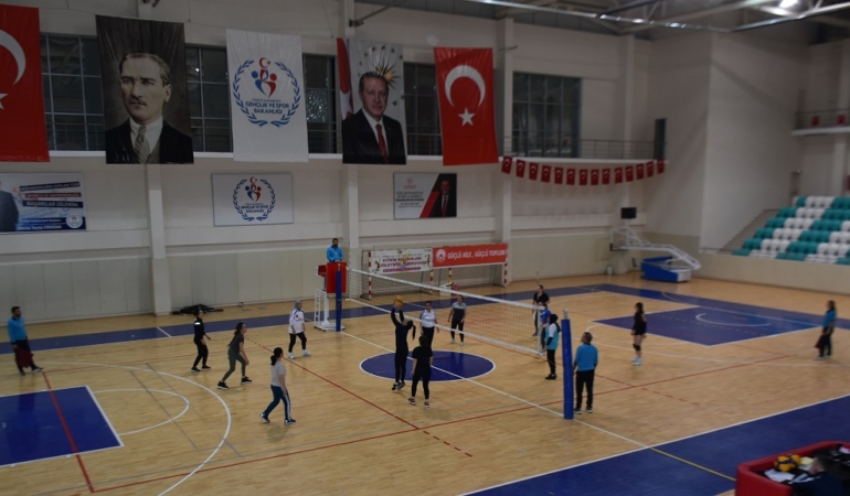 Sinop’ta Kadınlar Günü Voleybol Turnuvası düzenlendi