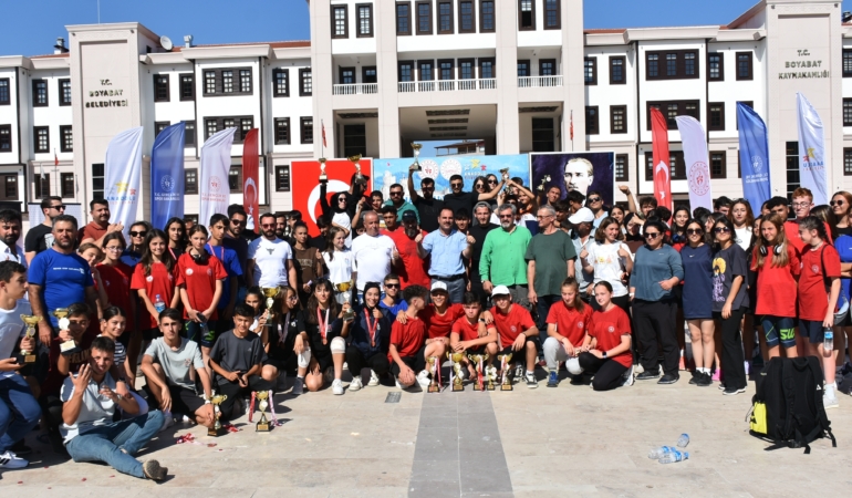 Sinop’taki ANALİG Tekerlekli Kayak Türkiye Şampiyonası sona erdi