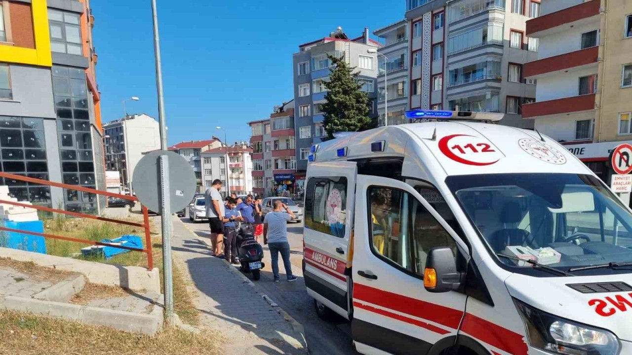 Araca çarpmamak isterken düşerek yaralandı