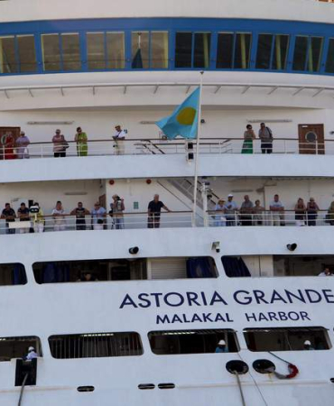 Palau bayraklı lüks gemi 11. kez Sinop'tan demir aldı