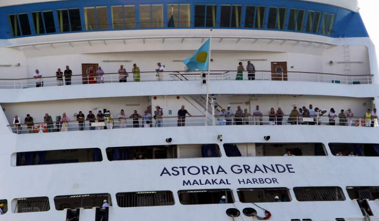 Palau bayraklı lüks gemi 11. kez Sinop'tan demir aldı