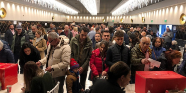 Görüntüler Avrupa’dan! İmamoğlu için sandığa gittiler