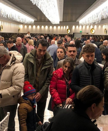 Görüntüler Avrupa’dan! İmamoğlu için sandığa gittiler