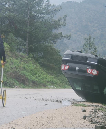 Sinop plakalı otomobil Karabük'te kaza yaptı: 4 yaralı