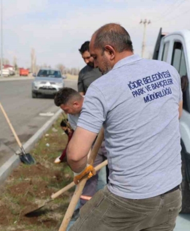 Bayram öncesi peyzaj ve temizlik çalışması yapıldı