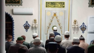 Teravih namazını doktor kıldırdı