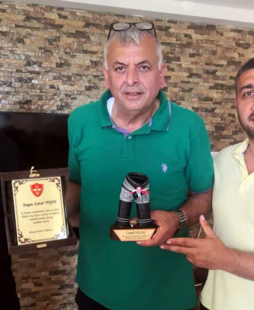 Sinop Yağlı Güreş Takımından Cemil Yıldız'a anlamlı hediye