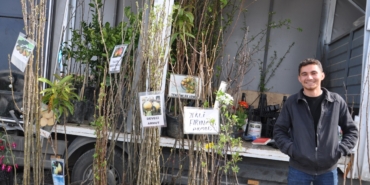 Baharlık fidanlar pazara indi