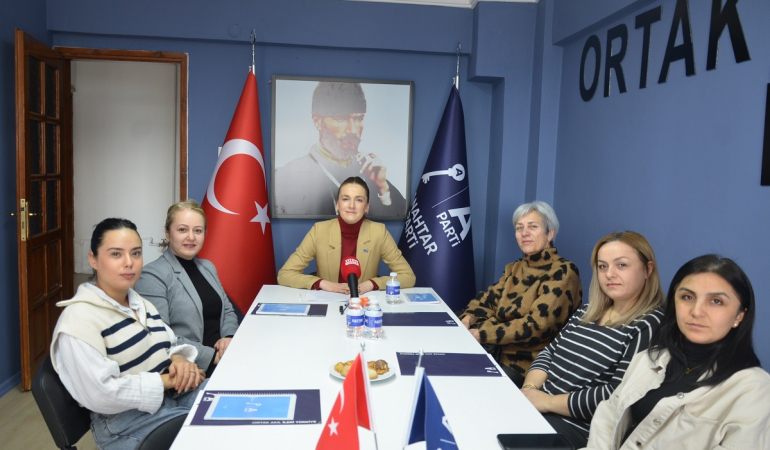 Anahtar Parti’den kadın politikalarına dair basın açıklaması