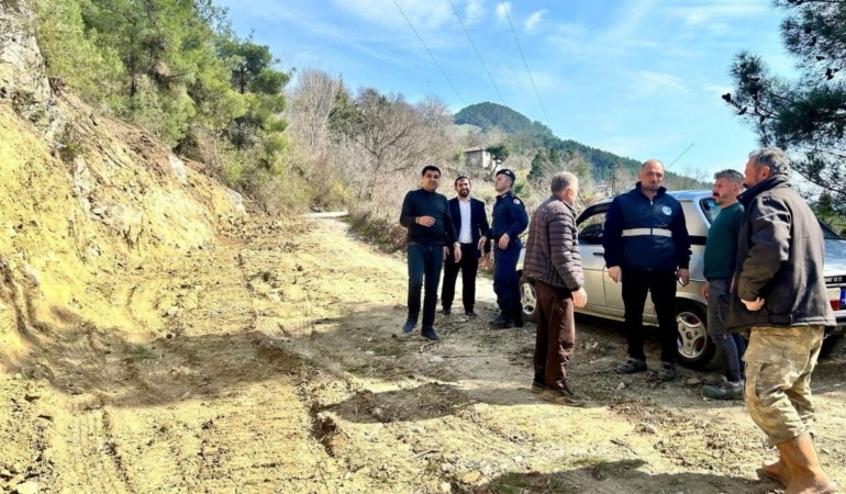 Dere ıslahı ve yol genişletme çalışmaları sürüyor