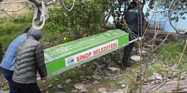 SİNOP’TA DENİZDE ERKEK CESEDİ BULUNDU