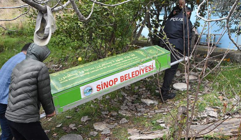 SİNOP’TA DENİZDE ERKEK CESEDİ BULUNDU