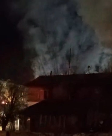 İki katlı binada yangın çıktı