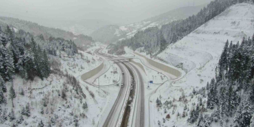Ilgaz Dağı’nda kar yarım metreyi aştı.