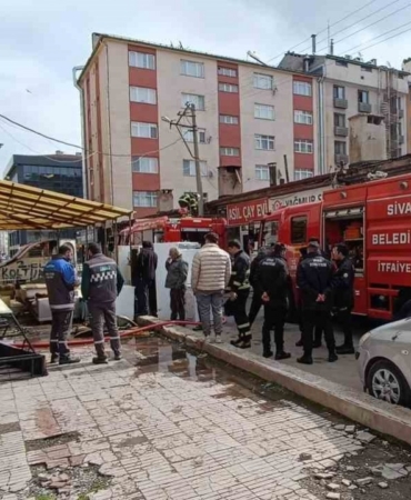 İş yerinde çıkan yangın panik yarattı