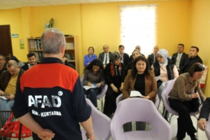 Kaymakamlık personeline afet farkındalık eğitimi