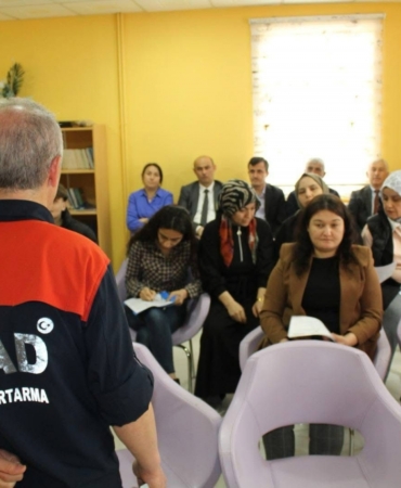 Kaymakamlık personeline afet farkındalık eğitimi