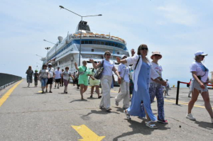Dev turist gemisi Sinop limanından ayrıldı