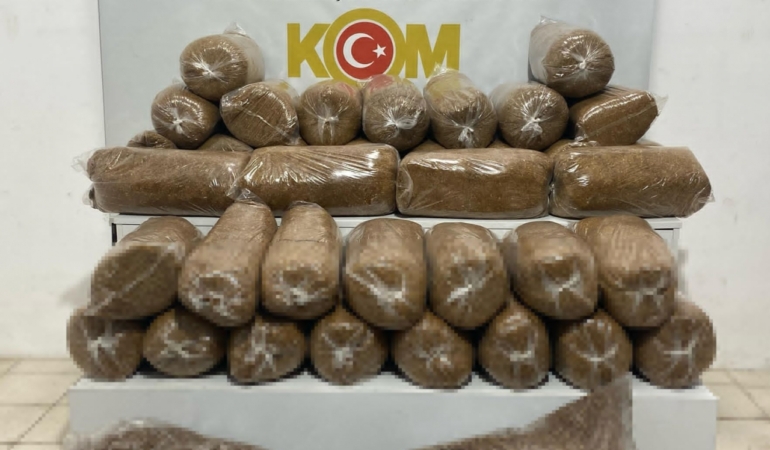 Samsun'da çok miktarda kaçak tütün yakalandı