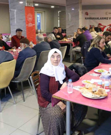 Şehit ve gazi yakınlarına iftar programı düzenlendi