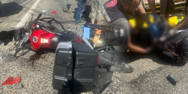 Kamyonetle motosiklet çarpıştı: 1 ağır yaralı
