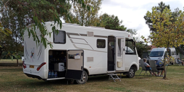 Karavanlı İngiliz turistler Sinop'ta mola verdi
