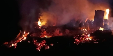 Sinop’ta çıkan yangında bir ev küle döndü