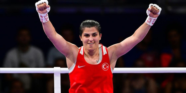 Türkiye'nin gururu Busenaz 3. kez dünya şampiyonu