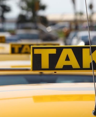 Yeni taksi durağına yürütmeyi durdurma kararı verildi