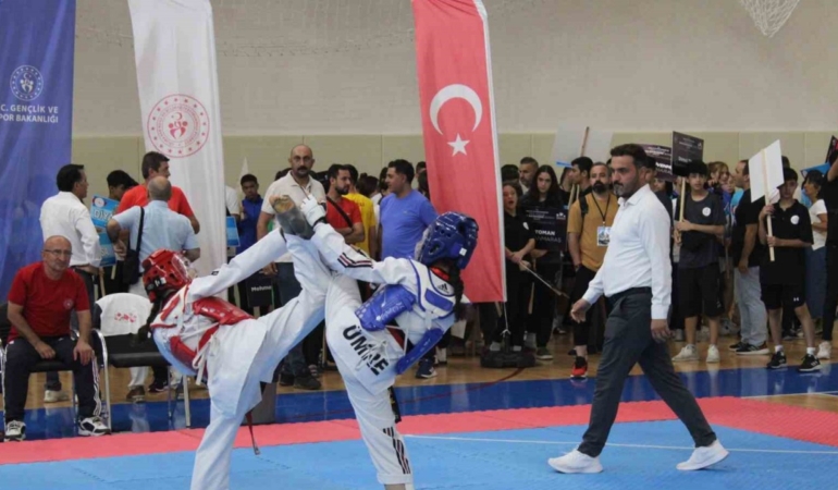 Türkiye Yıldızlar Tekvando Şampiyonası Sinop’ta başladı